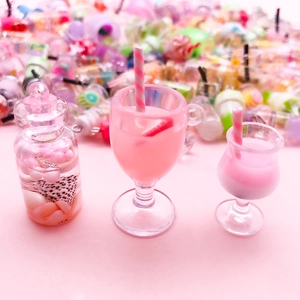 Ciondoli mini per bevande rosa con cannuccie per creazione di gioielli fai-da-te e hobby
