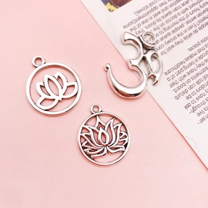 DIY Yoga hangers set met zilveren lotus- en Om-symbolen voor het maken van sieraden