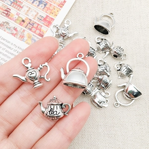 Pendentifs théière vintage en alliage pour bijoux DIY avec détails cœur et tea time