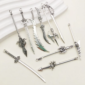Ensemble de breloques d'armes miniatures en alliage avec épées pour bijoux DIY