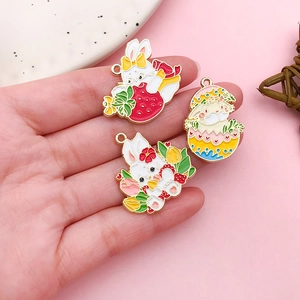 Lot de 3 jolis pendentifs lapins en émail pour bijoux DIY avec fraises et fleurs