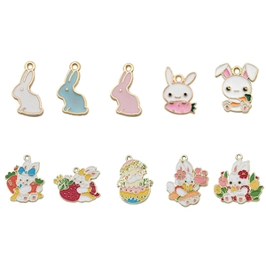Lot de 10 breloques émaillées lapin mignon avec carottes et fleurs pour bijoux DIY