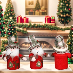 Lot de trois boîtes à bonbons de Noël haut de gamme avec gnomes et motifs à carreaux