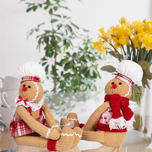 Détails de poupées de pain d'épice en peluche avec tabliers et toques de chef