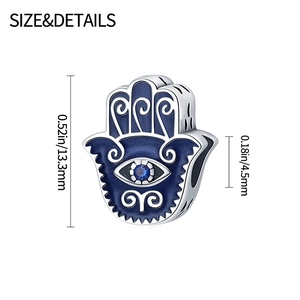 Hamsa Hand bedel met blauw emaille en zirkoon inclusief de afmetingen