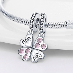 Four-leaf clover heart charm with pink zircon and Mom Dad engraving on snake chain