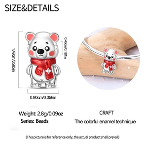 Detalles del dije de oso polar con 1,48 cm de altura y acabado en esmalte plata