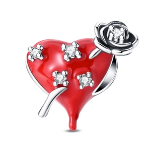 Zilveren hart bedeltje met rood emaille en roos detail voor DIY armbanden