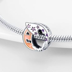 Charm zucca di Halloween in argento con zircone viola e smalto su catena a serpente