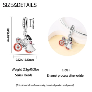 Detail view of 925 silver couple cycling charm with enamel heart and size dimensions