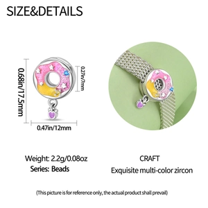 Detailed size specifications of a donut bead with star pattern and heart charm pendant