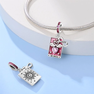 Ciondolo tarocchi Gli Amanti in argento con cigni e cuore rosa per bracciali