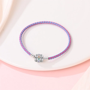 Rosa-blau gewebtes Armband mit silbernem 'Forever'-Anhänger und bunten Regenbogen-Steinen
