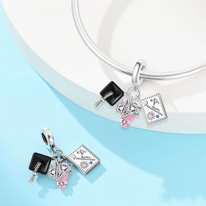 Detailed silver graduation charms with owl, doctor cap and happy graduation engraving