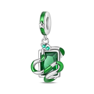 Zilveren slangenbedel met smaragdgroene edelsteen en ster voor armbanden