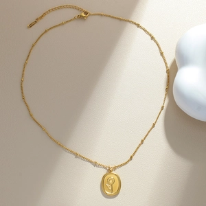 Collana minimalista in acciaio inossidabile dorato con ciondolo ovale a girasole