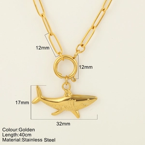 Gouden haai hanger ketting van roestvrij staal met 40 cm paperclip ketting details