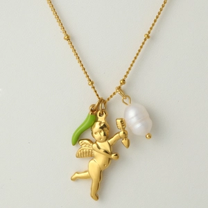 Minimalistische Goldkette mit Amor, grüner Paprika und Perle als Anhänger für Damen