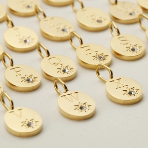 Pendenti ovali con lettere placcati in oro e zircone per creazione gioielli fai-da-te