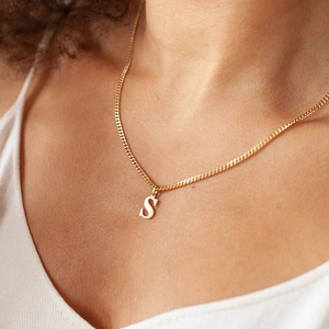 Minimalist 316 Stainless Steel Alphabet Letter Pendant Necklace Waterproof Non-fading Gold Silver Curb Chain Necklaces Unisex Jewelry