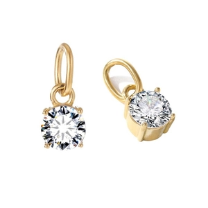 Vue détaillée de pendentifs en zircon plaqués or 14K avec serti à 4 griffes et bélière