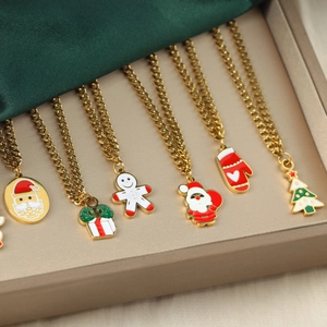 Weihnachten Edelstahl Halskette Für Damen Vergoldet Emaille Weihnachtsmann Rentier Weihnachtsbaum Anhänger Festlicher Schmuck