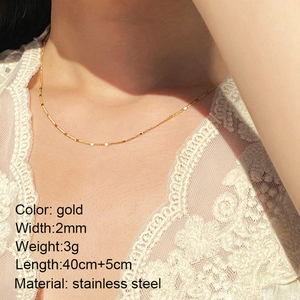 2mm goldene Edelstahl Gliederkette für Damen mit 5cm Verlängerungskette im Detail