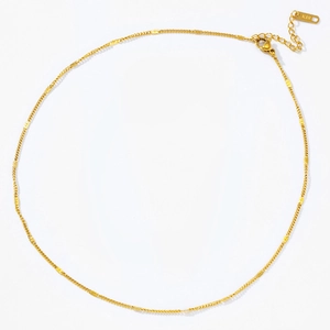 Goldene Edelstahlkette mit K18-Gravur und verstellbarer Verlängerungskette für Damen