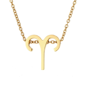 Collier minimaliste en or avec pendentif signe Bélier sur une fine chaîne en acier