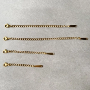 Set de cuatro cadenas de extensión de acero inoxidable dorado con cierre de langosta