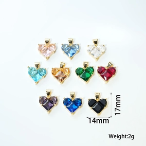 Pendentif Cœur en Cuivre Plqué Or avec Zirconia pour Création de Bijoux DIY Charme Cristal en Forme de Cœur Femmes