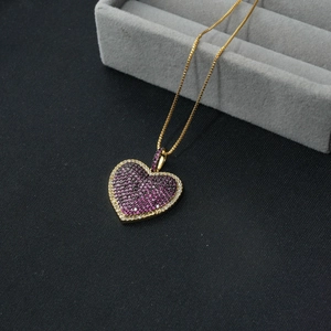 Exquisite gold-plated heart pendant necklace with purple zircon stones and fine gold chain