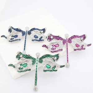 Vintage Luxury Dragonfly Brooch For Women Copper Electroplated Rhinestone Inlaid Elegant Insect Pin Jewelry Gift Accessory