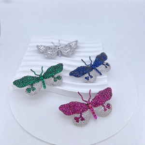 Broche Papillon Étincelante pour Femmes en Cuivre Zirconium Cristal Animal Épingle de Revers Clip de Foulard Bijoux Élégants