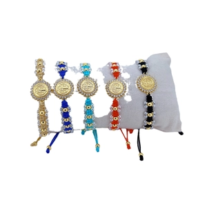Fünfteiliges Set gewebter Armbänder im Ethno-Stil mit religiösem Jesus-Anhänger und Kristallen