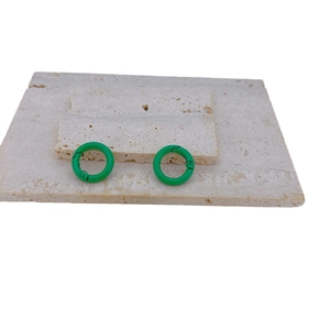Pair of green round spring rings made of lacquered copper for DIY keychain jewelry making