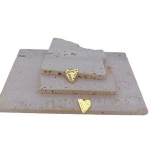 Gold-plated heart pendants with hammer texture and Forever engraving for jewelry making