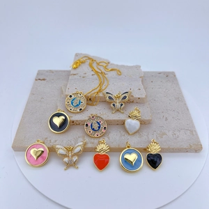Colgante de Cobre Esmaltado Chapado en Oro de 18K Vintage Zirconia Ojo Turco Mano de Fátima Corazón Sagrado Mariposa Joyas DIY