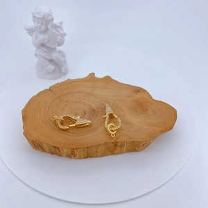 Chiusura a moschettone placcata oro con micro zirconi per creazione di gioielli