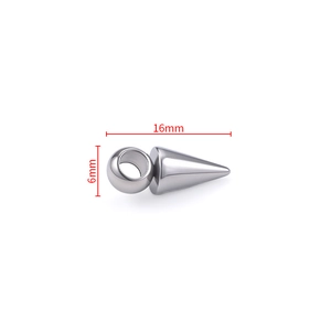 Poliertes silbernes Edelstahl-Kegel-Amulett mit 16mm Höhe und 6mm Breite Abmessungen