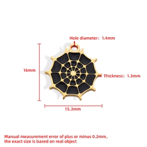 Dimensions détaillées du pendentif toile d'araignée dorée pour bijoux DIY