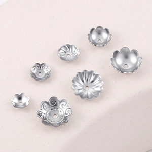 Verschiedene Edelstahl-Blumen-Perlenkappen in diversen Mustern und Größen für DIY-Schmuck