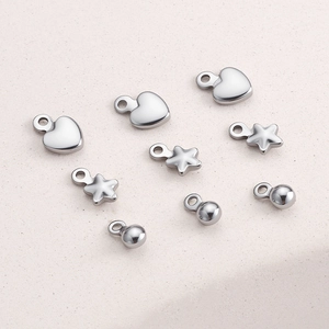 Colgantes de acero inoxidable en forma de corazón y estrella para joyería manual