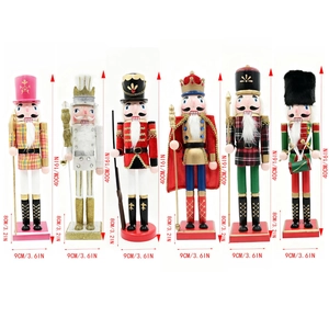 Variété de soldats casse-noisettes en bois de 40cm pour décoration de Noël