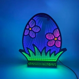 Lampe tunnel LED à effet infini en forme d'œuf avec motifs floraux et base d'herbe