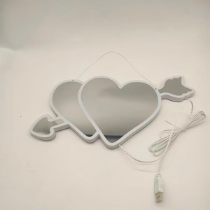 Lampe tunnel en cœur USB avec miroir infini créatif pour une décoration de fête