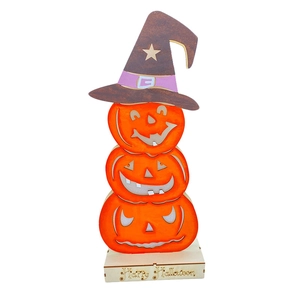 Décoration d'Halloween citrouilles en bois avec chapeau de sorcier et socle