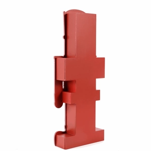 Vista dettagliata del supporto rosso geometrico per il conto alla rovescia di Natale