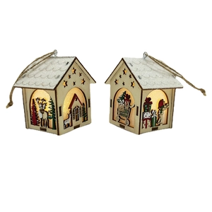 Maison de Noël à LED en Bois Ornement Lumineux Ajouré Renne Bonhomme de Neige Décoration à Suspendre pour Fête de Noël