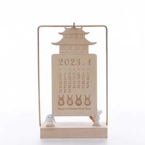 Kreativer Holz-Tischkalender 2023 mit chinesischem Palastdesign und Hasenfiguren